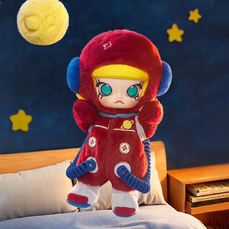 Hello MOLLY, Moon 18 action figure