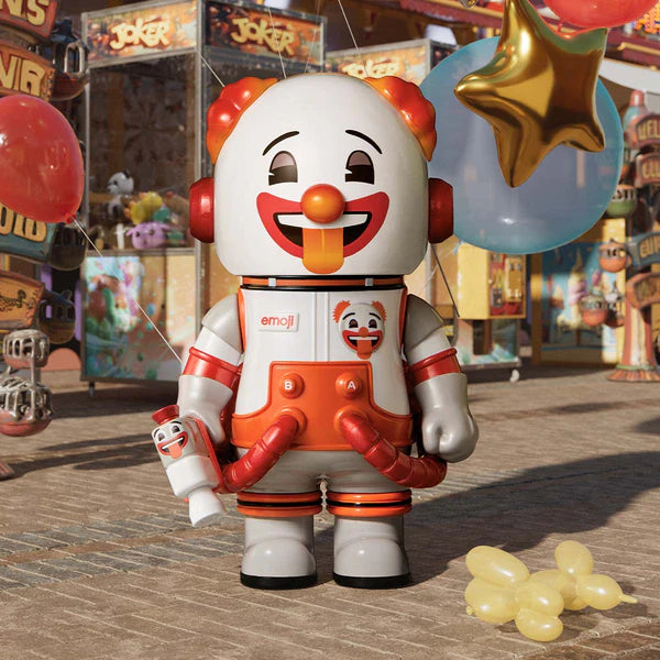 MEGA SPACE MOLLY 100% × emoji Series