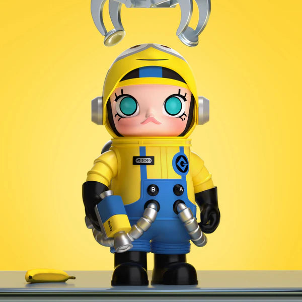 MEGA SPACE MOLLY 400% Figure