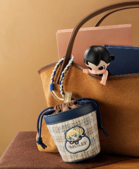 Molly Winter Fit Check Series-Mini Bag