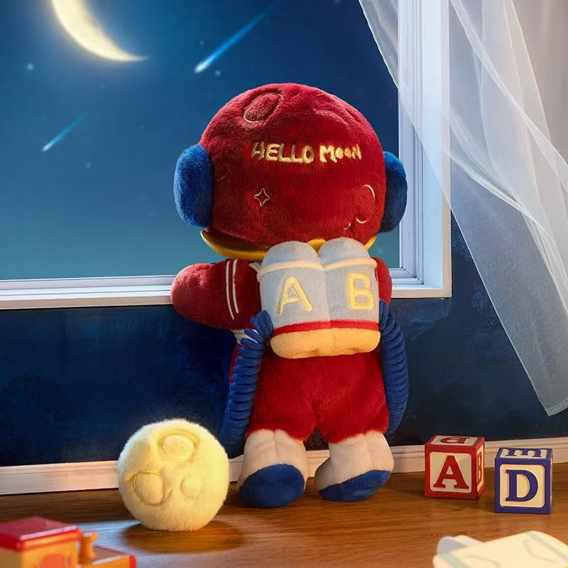 Hello MOLLY, Moon 18 action figure
