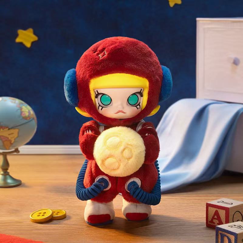 Hello MOLLY, Moon 18 action figure