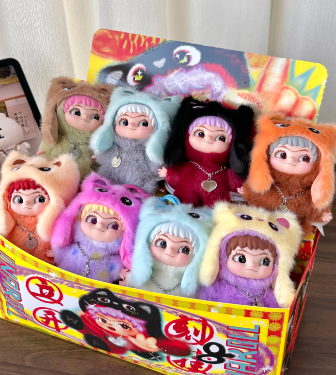 Wakuku-On a Roll Series Vinyl Plush Doll